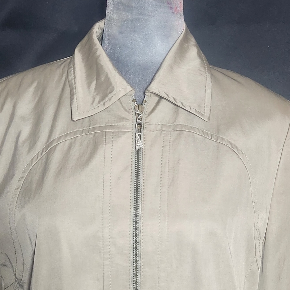 APRIORI Jacket - Picture 4 of 7